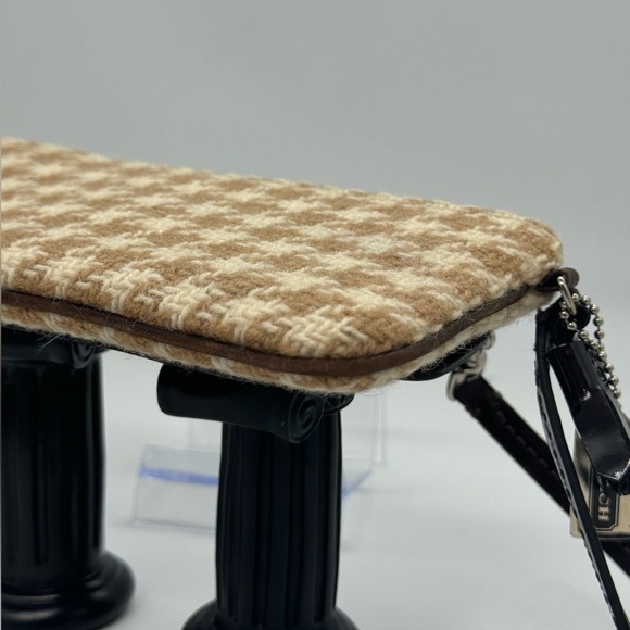COACH HERRINGBONE TWEED & SUEDE WRISTLET - Picture 4 of 10